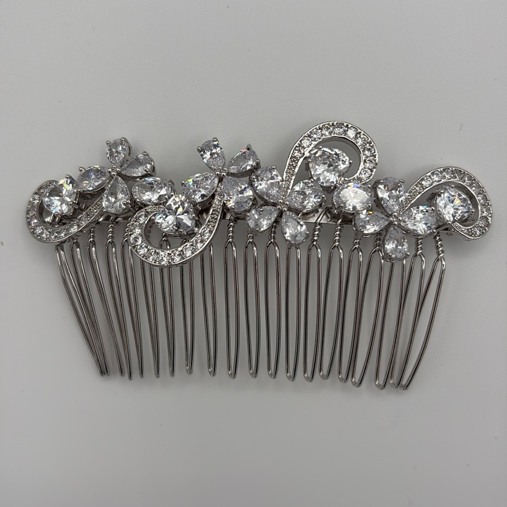 NWOT Dareth Colburn Hair Comb